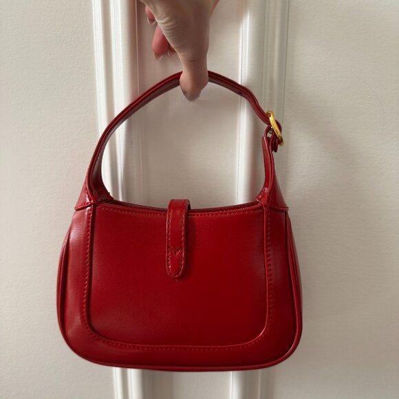 Red Mini Handbag Crossbody shoulder bag Leather with snap closure gold hardware - Picture 5 of 6